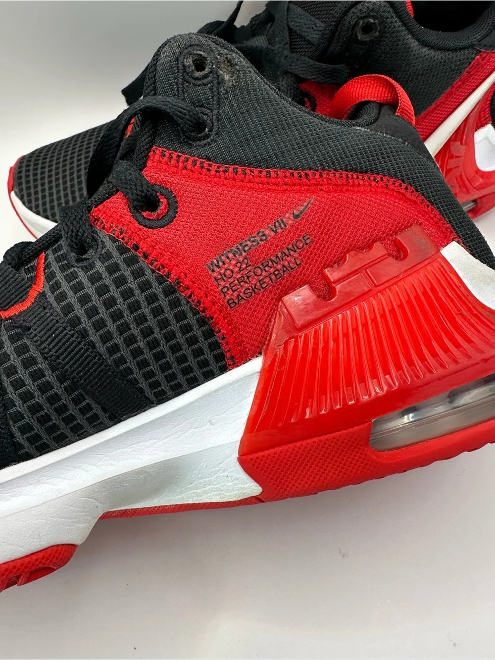 Nike Men's Black/Red Performance Basketball Shoes